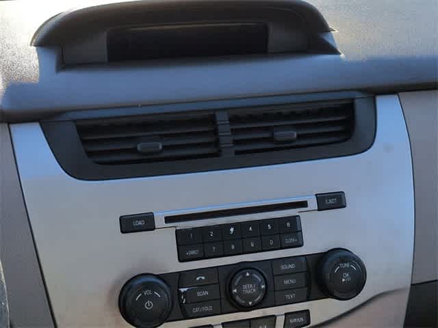 Thumbnail: 2010 Ford Focus - 24