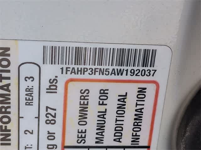 Thumbnail: 2010 Ford Focus - 29