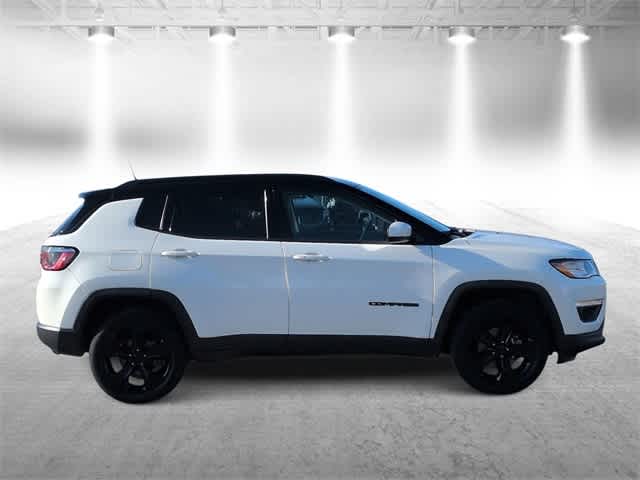 Thumbnail: 2018 Jeep Compass - 9