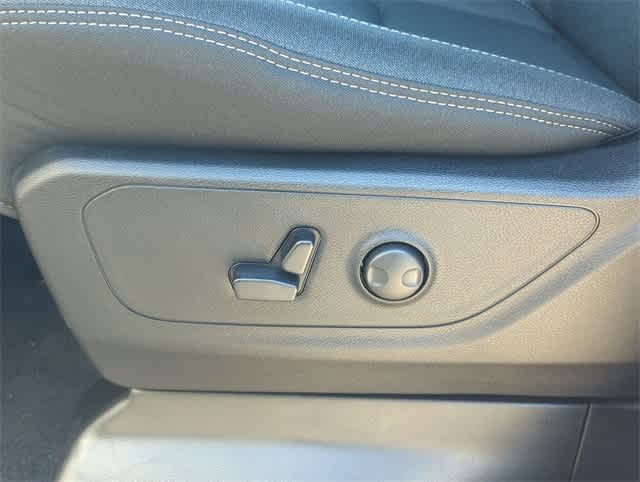 Thumbnail: 2025 RAM 1500 - 17