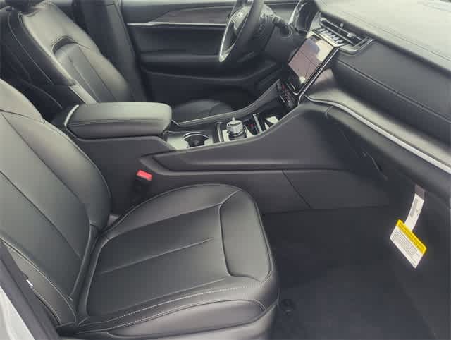 Thumbnail: 2025 Jeep Grand Cherokee L - 24