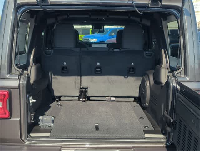 Thumbnail: 2025 Jeep Wrangler - 34