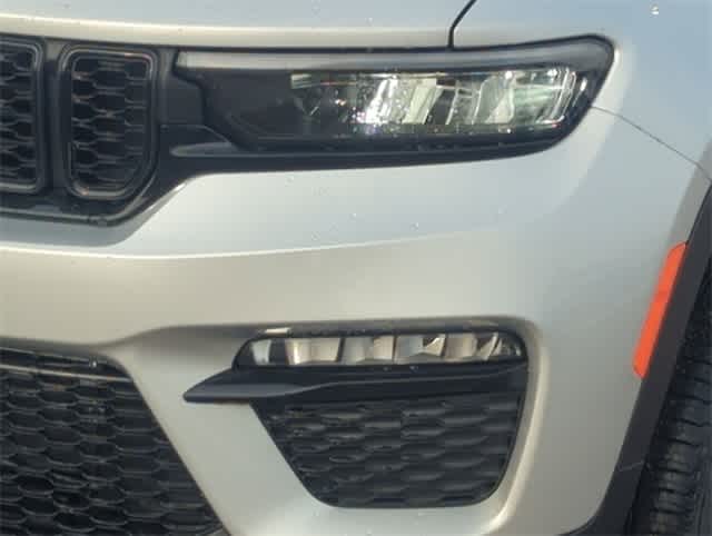 Thumbnail: 2025 Jeep Grand Cherokee - 11