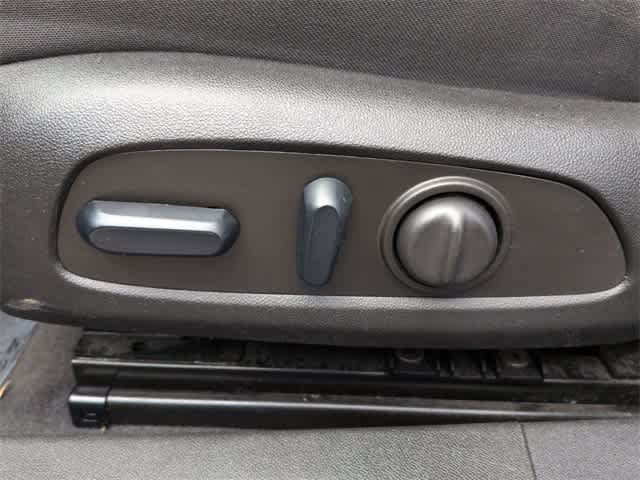 Thumbnail: 2023 Chevrolet Malibu - 17