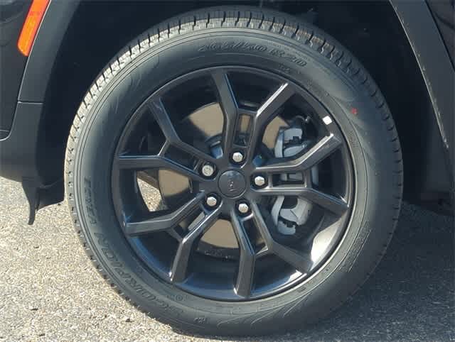 Thumbnail: 2025 Jeep Grand Cherokee L - 14