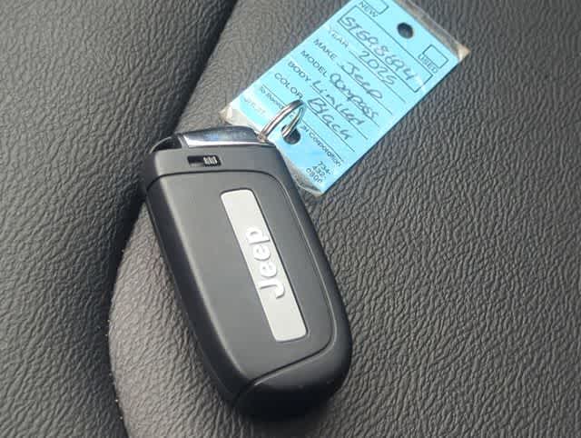 Thumbnail: 2025 Jeep Compass - 38