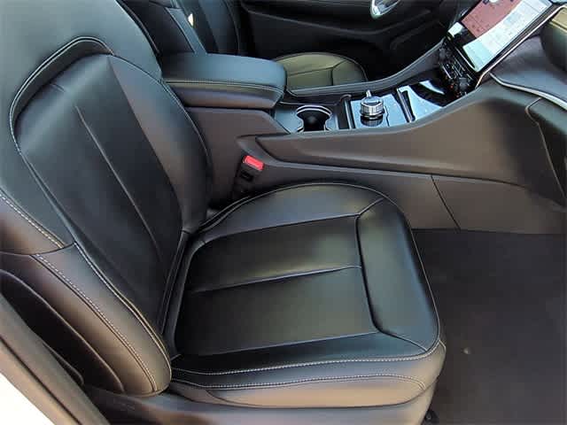 Thumbnail: 2025 Jeep Grand Cherokee L - 25