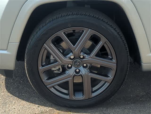 Thumbnail: 2025 Jeep Compass - 14