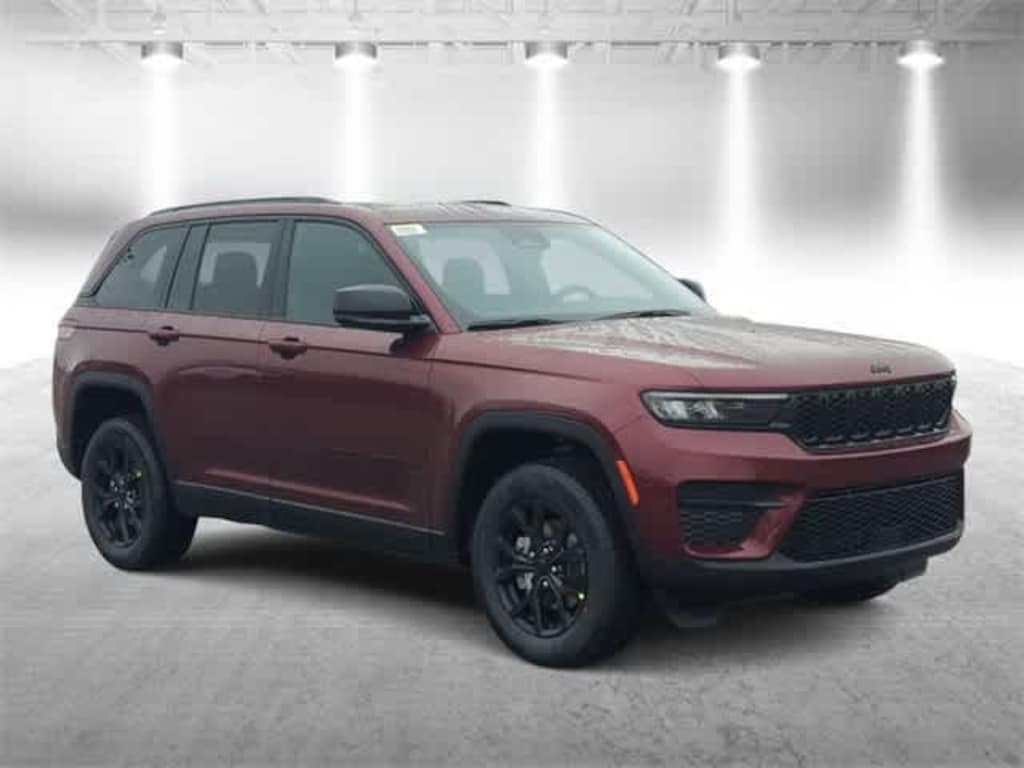 New 2025 Jeep Grand Cherokee Laredo Sport Utility