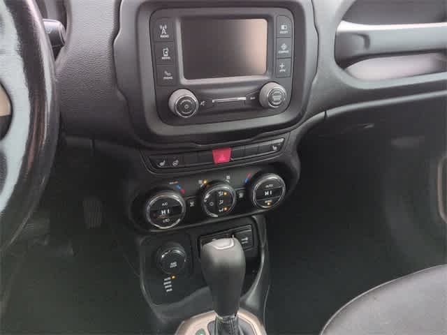 Thumbnail: 2017 Jeep Renegade - 33