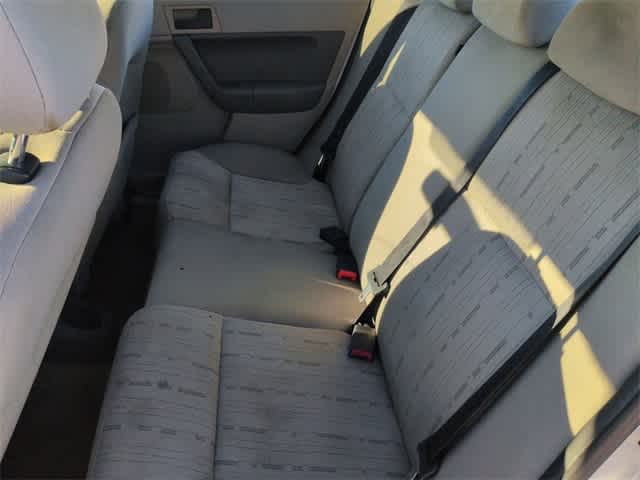 Thumbnail: 2010 Ford Focus - 18