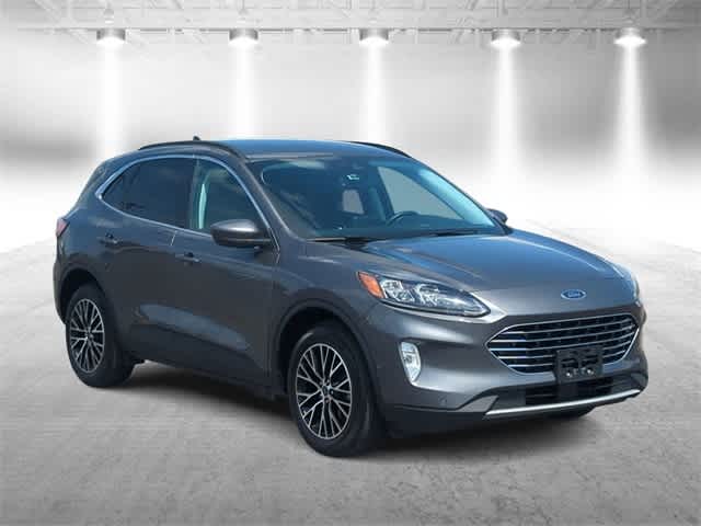 2021 Ford Escape Titanium Plug-In Hybrid photo 2