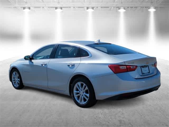 Thumbnail: 2016 Chevrolet Malibu - 6