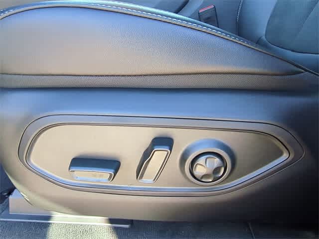 Thumbnail: 2025 Jeep Grand Cherokee - 17