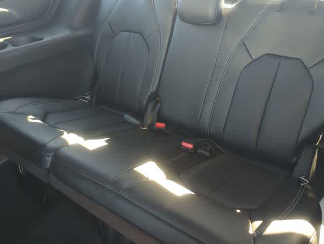 Thumbnail: 2026 Chrysler Voyager - 20