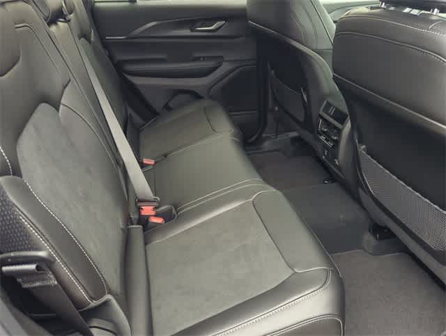 Thumbnail: 2025 Jeep Grand Cherokee - 21