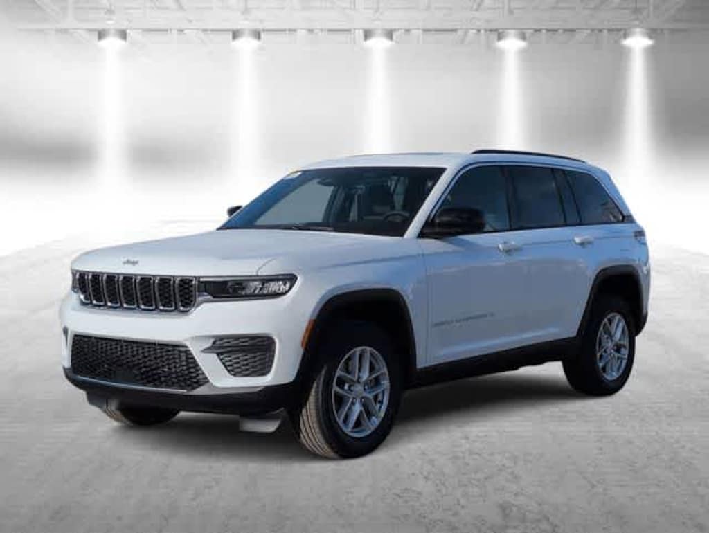 New 2025 Jeep Grand Cherokee Laredo X Sport Utility