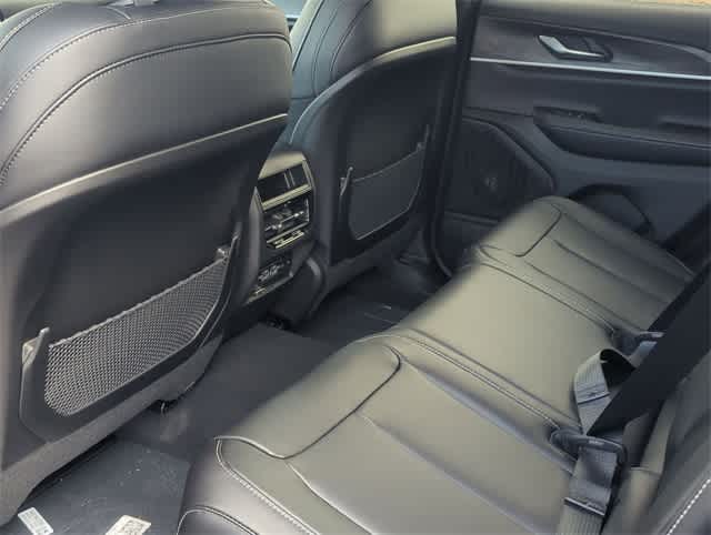 Thumbnail: 2025 Jeep Grand Cherokee - 18