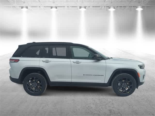 Thumbnail: 2025 Jeep Grand Cherokee - 9