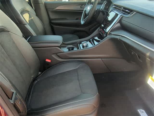 Thumbnail: 2025 Jeep Grand Cherokee L - 23