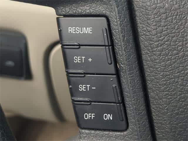 Thumbnail: 2009 Ford Fusion - 25