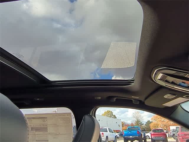 Thumbnail: 2025 Jeep Grand Cherokee - 23