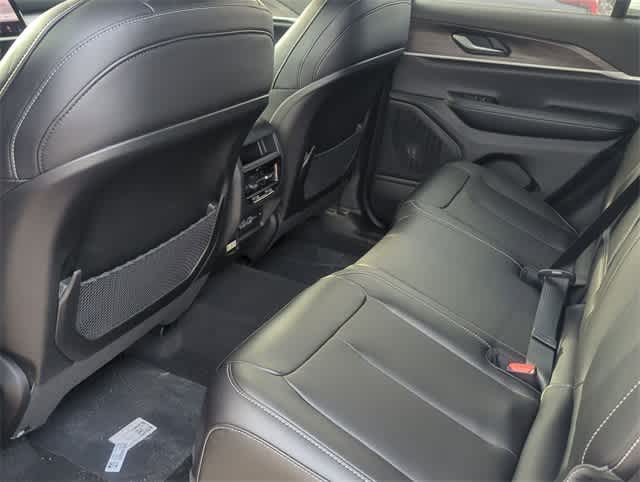 Thumbnail: 2025 Jeep Grand Cherokee - 18