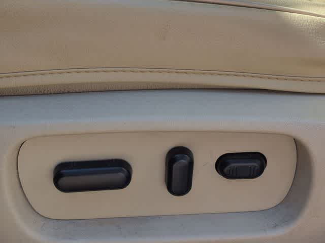 Thumbnail: 2015 Ford Flex - 16