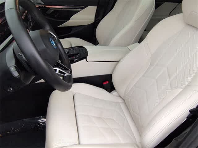 Thumbnail: 2025 BMW i5 - 16