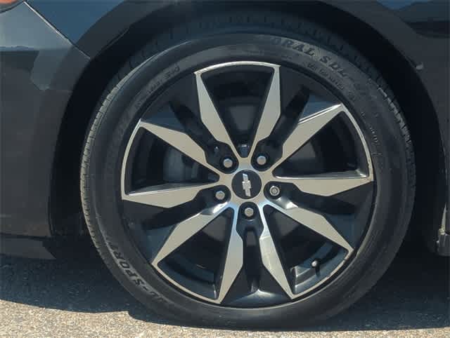 Thumbnail: 2018 Chevrolet Malibu - 14