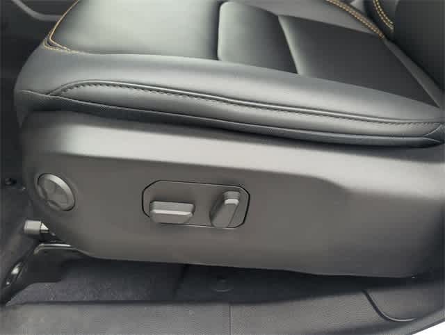 Thumbnail: 2025 Jeep Wrangler - 17