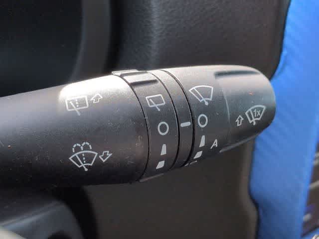 Thumbnail: 2020 Jeep Renegade - 25