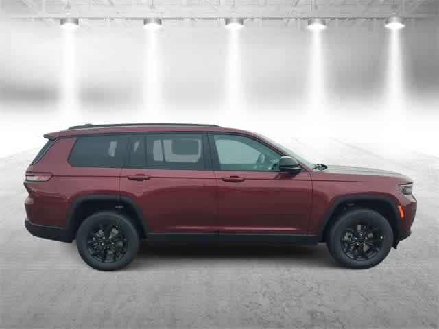 Thumbnail: 2025 Jeep Grand Cherokee L - 9