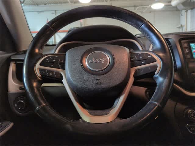 Thumbnail: 2018 Jeep Cherokee - 22