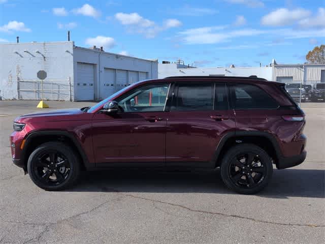 Thumbnail: 2025 Jeep Grand Cherokee - 11