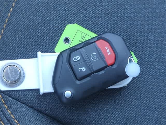 Thumbnail: 2025 Jeep Wrangler - 34