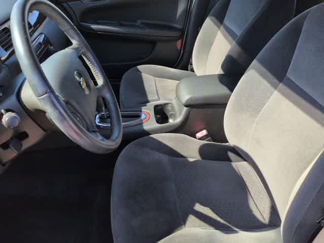 Thumbnail: 2011 Chevrolet Impala - 16