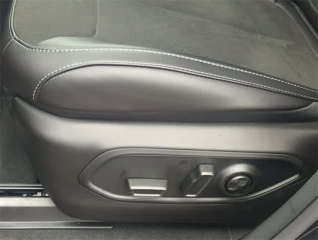 Thumbnail: 2025 Jeep Grand Cherokee - 17