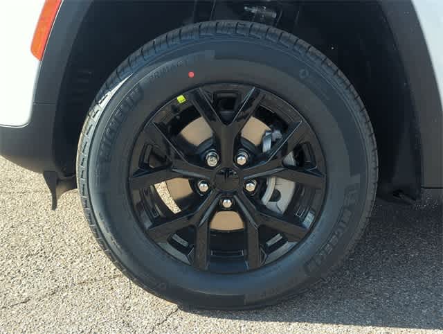 Thumbnail: 2025 Jeep Grand Cherokee - 14