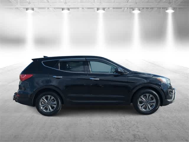 Thumbnail: 2016 Hyundai Santa Fe - 9