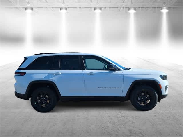 Thumbnail: 2025 Jeep Grand Cherokee - 9