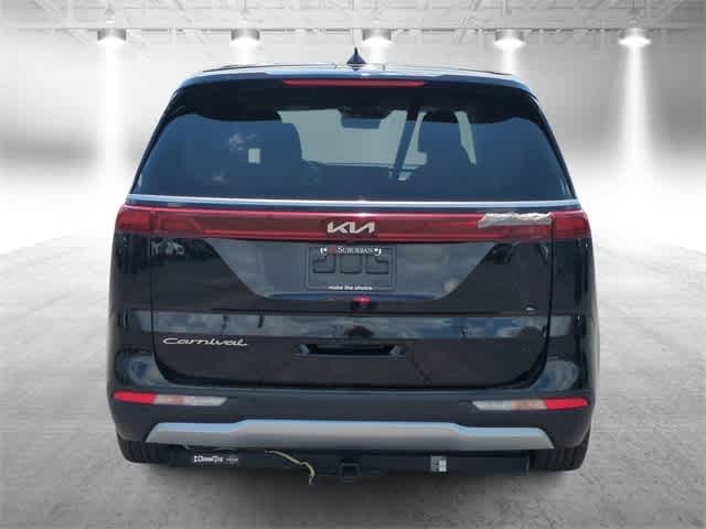 Thumbnail: 2022 Kia Carnival - 7