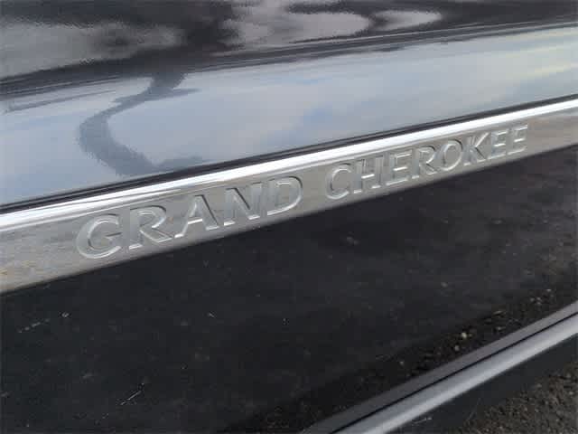 Thumbnail: 2012 Jeep Grand Cherokee - 13