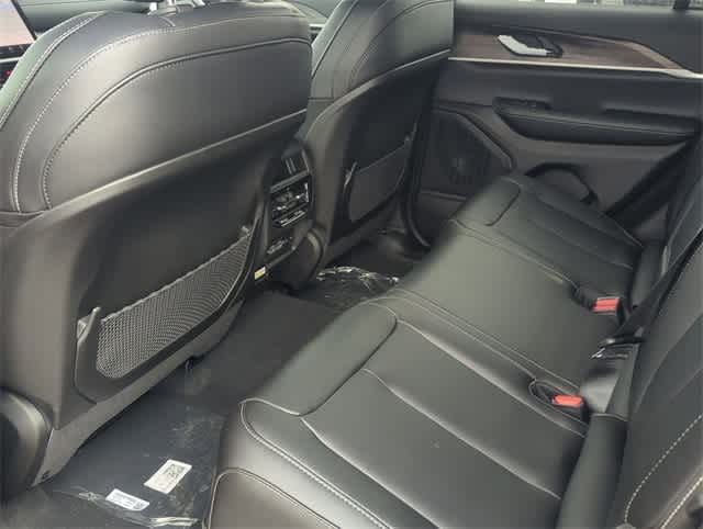 Thumbnail: 2025 Jeep Grand Cherokee - 18