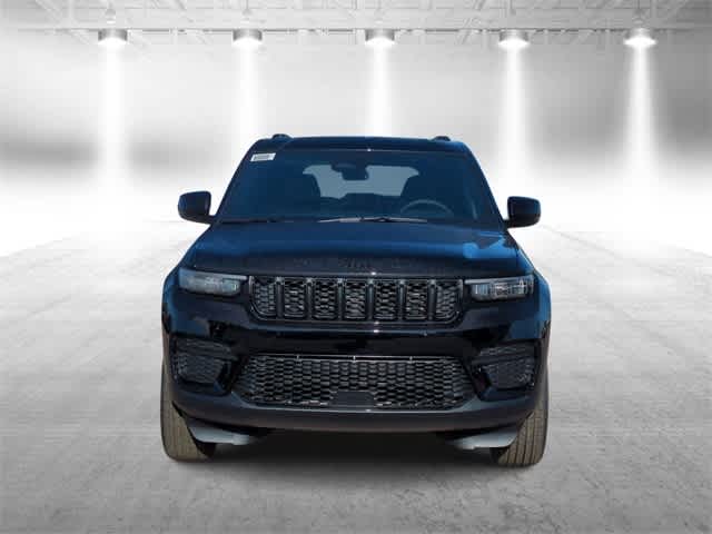 Thumbnail: 2025 Jeep Grand Cherokee - 3