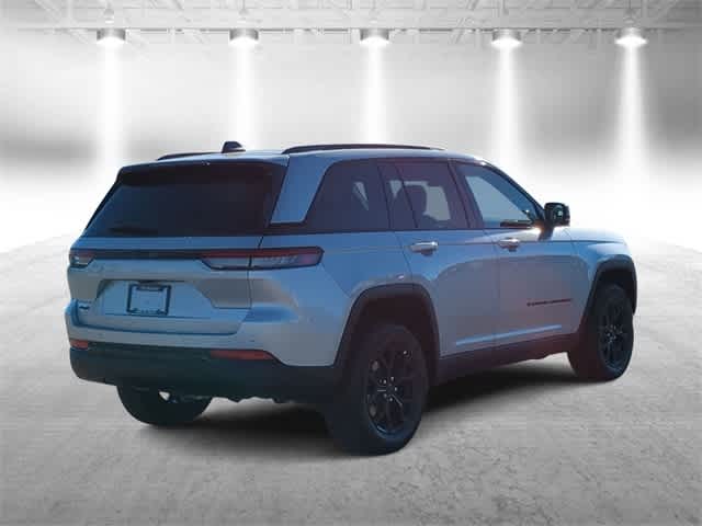 Thumbnail: 2025 Jeep Grand Cherokee - 8