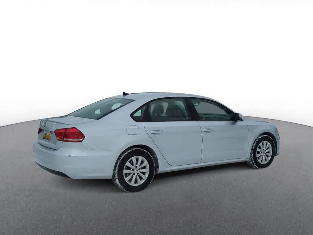 2014 Volkswagen Passat Wolfsburg Edition 8