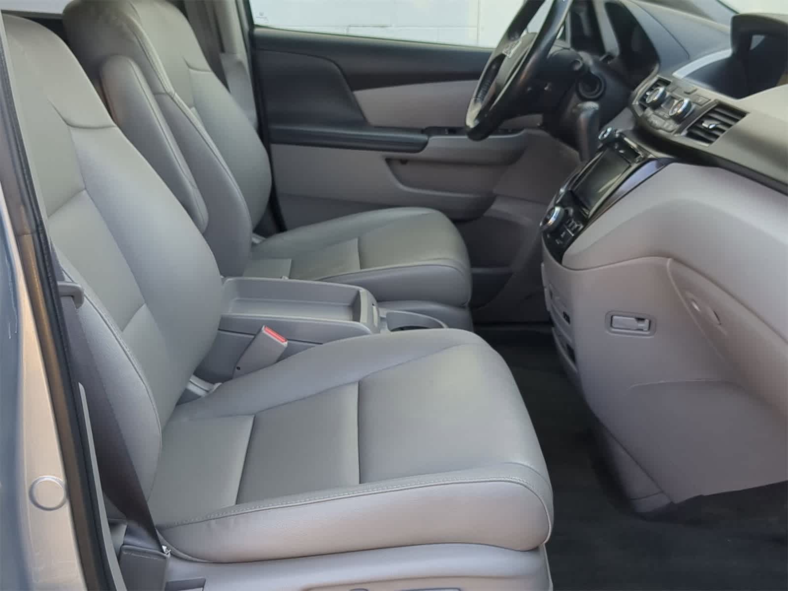 Thumbnail: 2016 Honda Odyssey - 30