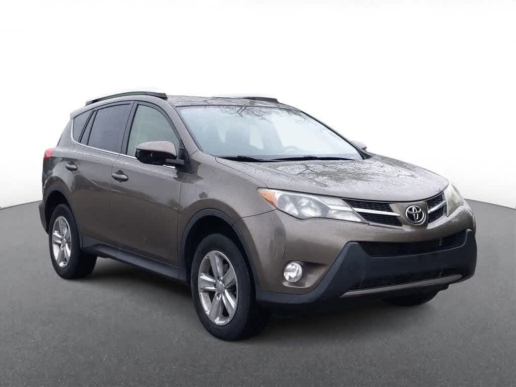Used 2013 Toyota RAV4 XLE with VIN JTMRFREV4DD000550 for sale in Troy, MI