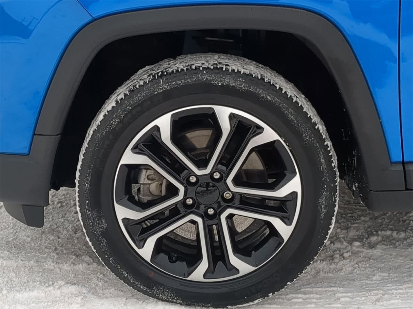 Thumbnail: 2023 Jeep Compass - 21